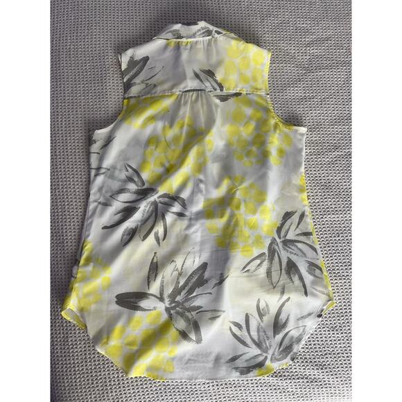 Merona Women’s Button Up Sleeveless Pineapple Print Top Size L - Picture 2 of 8